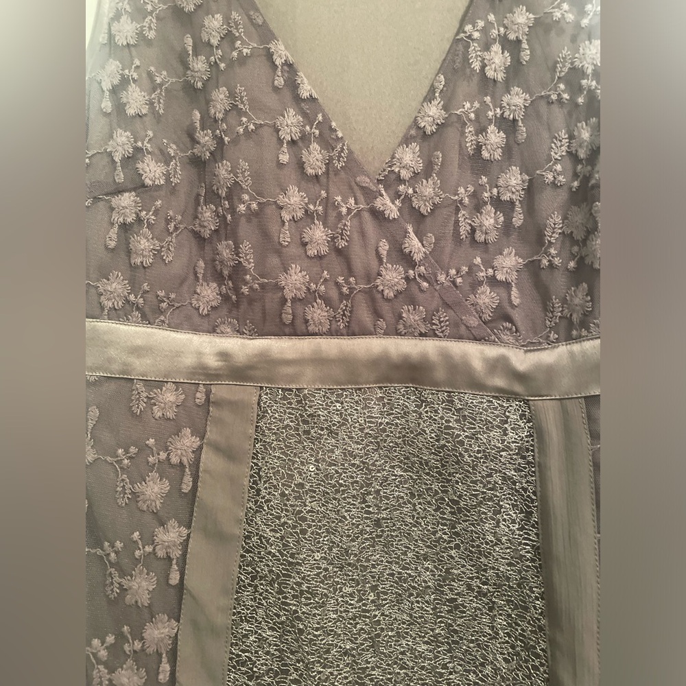 Cream brand, Elegant Gray Sleeveless Dress - Picture 6 of 9